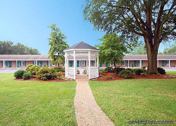 Ambassador Inn Fayetteville Exteriér fotografie